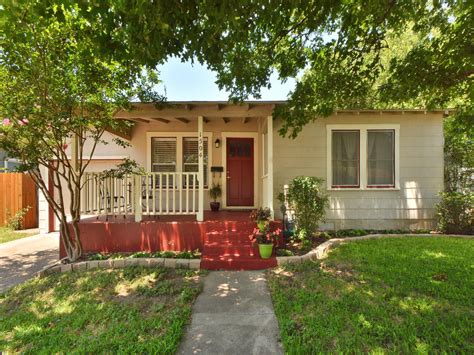 Brentwood austin - Nearby homes similar to 504 Brentwood have recently sold between $385K to $825K at an average of $415 per square foot. Diversity & Inclusion. 1 bath, 872 sq. ft. house located at 504 Brentwood St, Austin, TX 78752. View sales history, tax history, home value estimates, and overhead views. APN 230148.